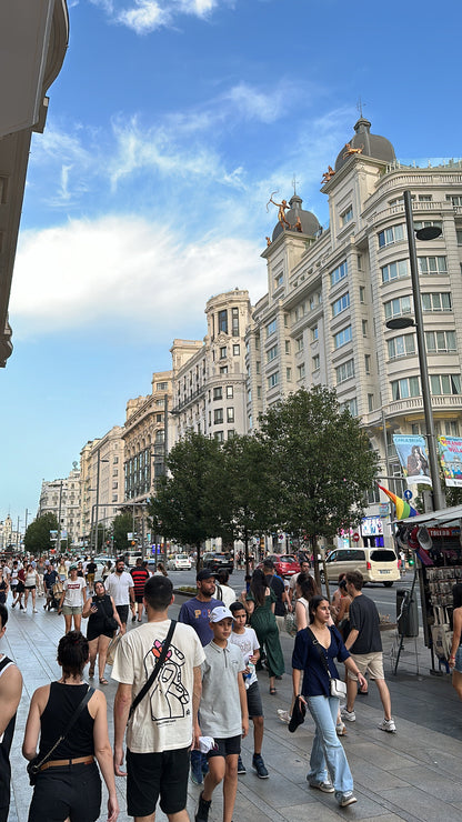 Madrid Vermut Experience, Tapas,Wine & Boutiques & Firecrackers