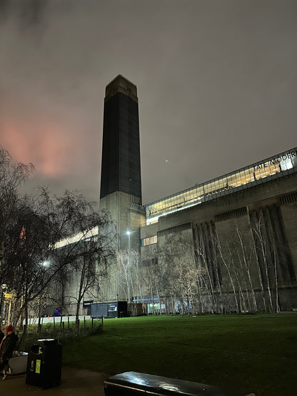 'Cool London' Shore Excursion. Notting Hill, South Bank, Breakfast, Boutiques & Pub Lunch